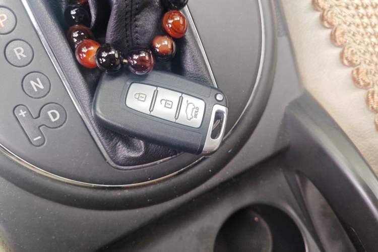 Used Kia Sportage R 2012 2.0L Automatic Two-Wheel Drive GLS
