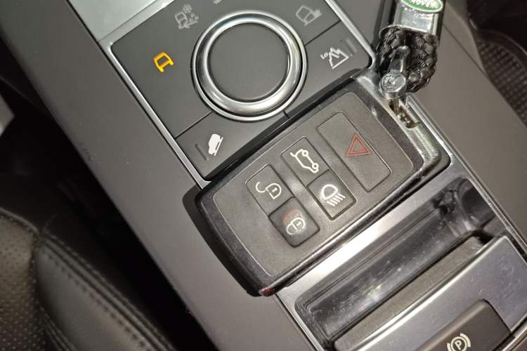 Used Land Rover Discovery 2020 3.0 SC V6 30th Anniversary Special Edition