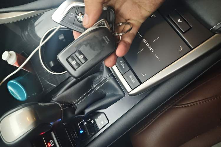 Used Lexus RX 2020 Revised Version 300 Two-Wheel Drive Elite Edition Vehicle Key