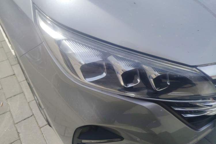 Used GAC Trumpchi GS5 2019 270T Automatic Luxury Edition Right Front Headlight