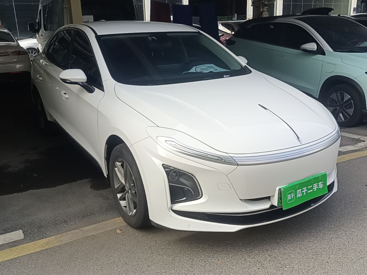 Hongqi E-QM5 2025 500km Range Commuter Version — снимка 3