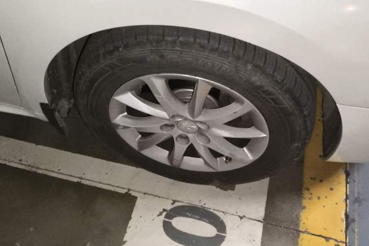 Used Peugeot 508 2013 2.0L 2nd Anniversary Edition with Automatic Sunroof – Classic Version Right Front Wheel Hub