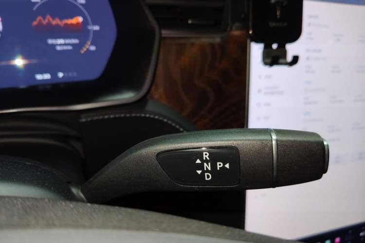 Used Tesla Model X 2020 Performance High-Performance Edition Gear Lever