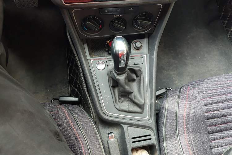 Used Volkswagen Lavida 2017 1.6L Automatic Comfort Edition