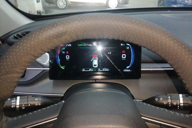 Used BYD Destroyer 05 2024 HONOR Edition DM-i 55KM Luxury Model Instrument Cluster