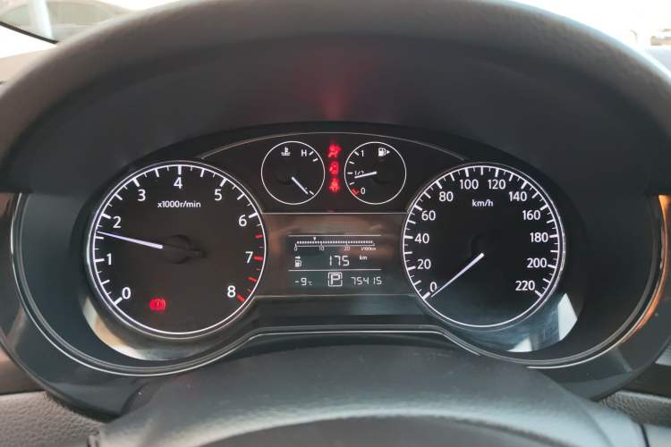 Used Nissan Tiida 2011 1.6L CVT Comfort Model
