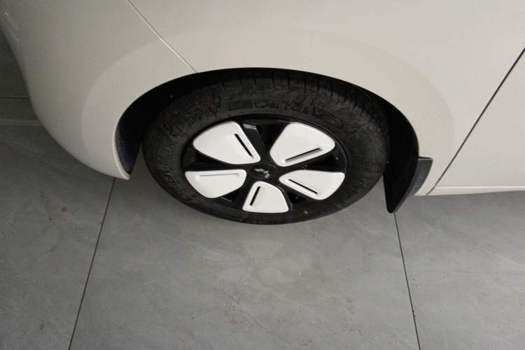 Used Wuling Hongguang MINIEV 2025 Four-Door Version Zhenxiang+ Edition Exterior 4