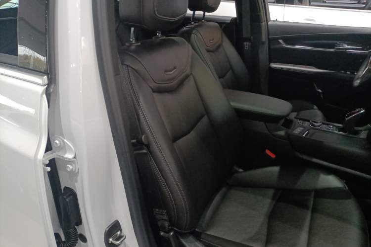 Used Cadillac XT5 2022 2.0T Two-Wheel Drive Luxury Version
