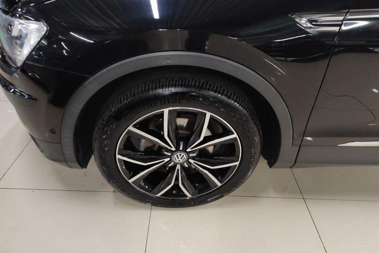 Used Volkswagen Tiguan L 2019 330TSI Automatic Two-Wheel Drive Smart Luxury Version China VI Standard Left Front Wheel Hub