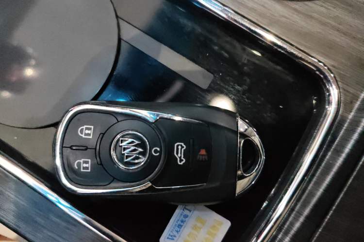 Used Buick GL8 2022 ES Landtrek 653T Comfort Edition