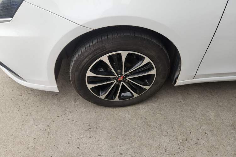 Used Roewe i6 2019 PLUS 1.6L Manual 4G Connected Deluxe Top-Tier Version