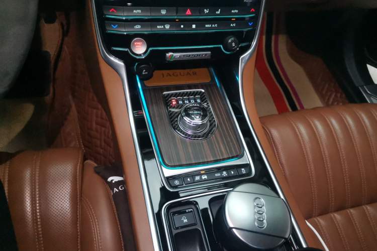 Used Jaguar XFL 2018 XFL 3.0 SC 340 PS Luxury Edition