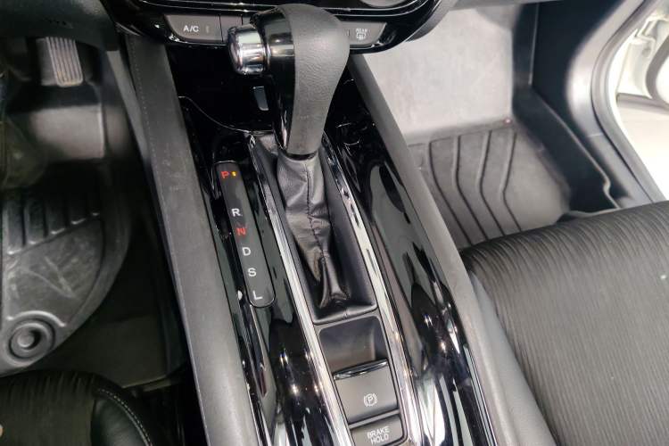 Used Honda Vezel 2020 1.5L CVT Pioneer Edition Gear Lever