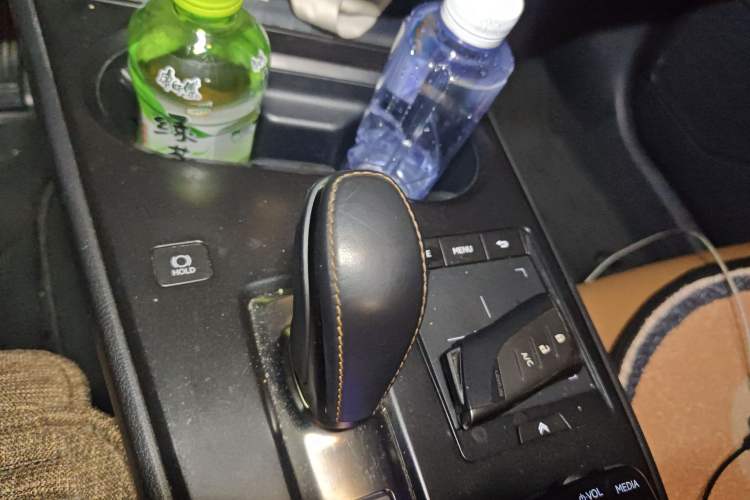 Used Lexus UX New Energy 2020 300e Pure·Joy Edition
