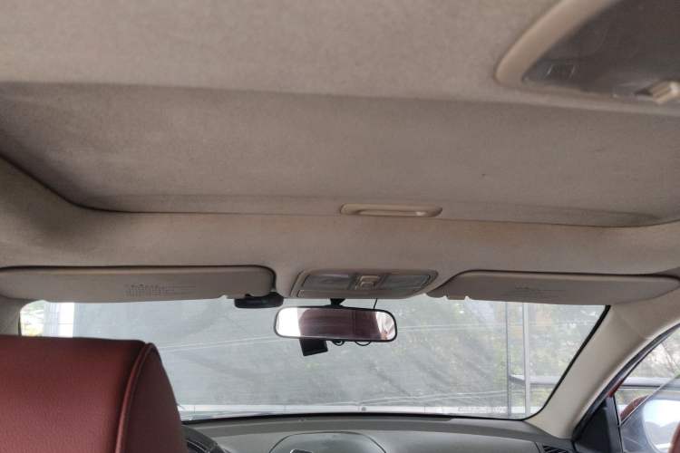 Used Hyundai Celesta 2011 1.6L Automatic Luxury Version Headliner