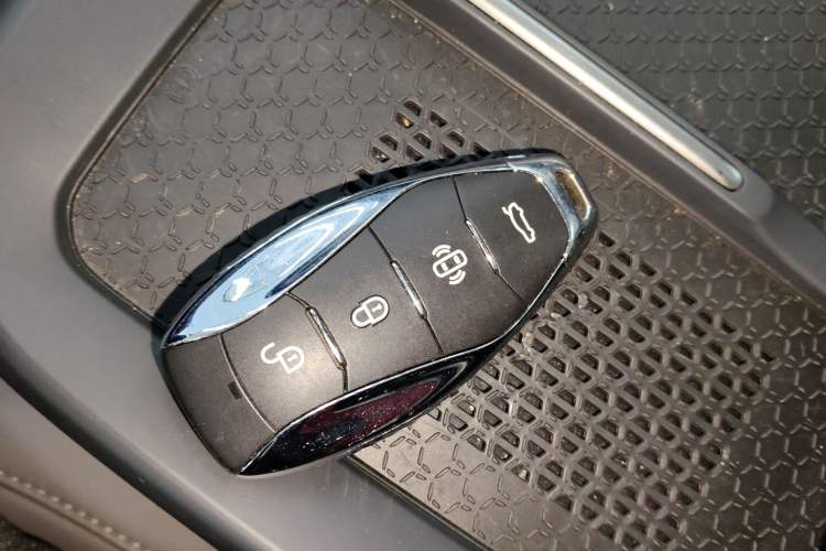 Used Hongqi EH7 2024 690 Pro Vehicle Key
