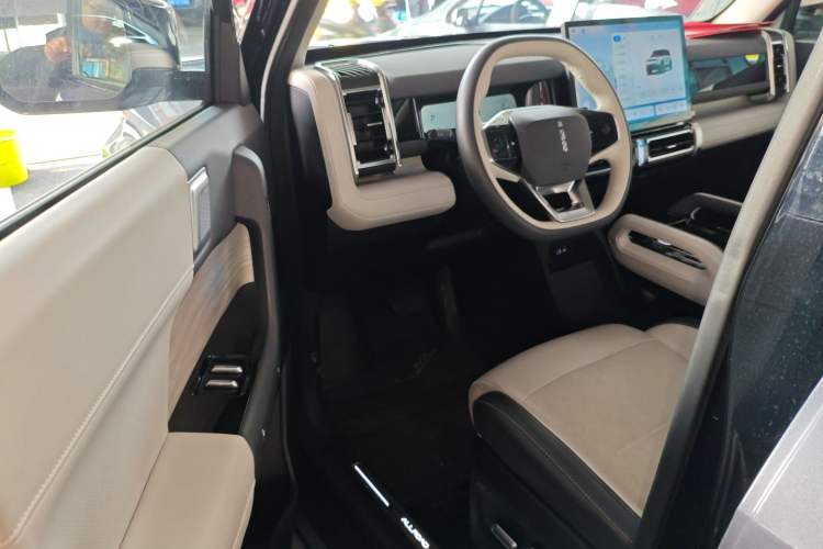 Used iCAR 03 2024 501km Four-wheel Drive Long-range Intelligent Driving Edition