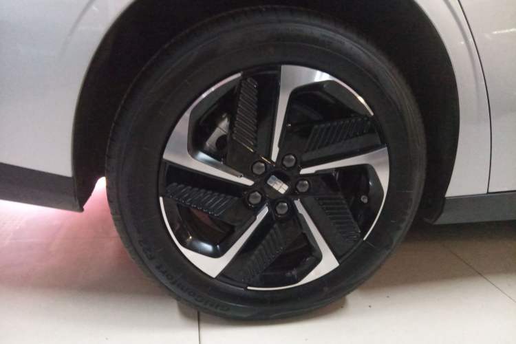 Used Geely Galaxy L6 2025 EM-i 140km Explorer+ Edition
