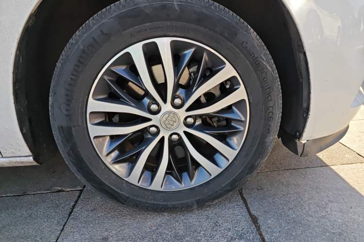 Used Buick GL8 2017 ES 28T Flagship Model China V Standard
