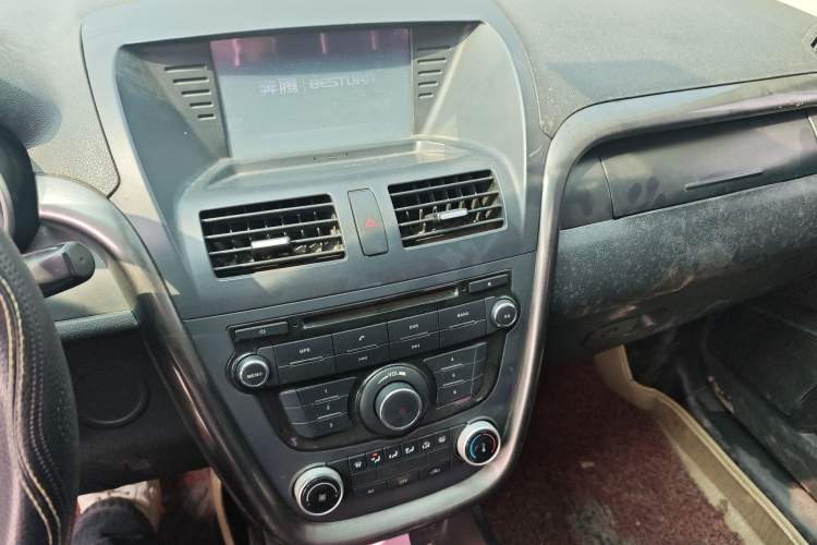 Used Bestune X80 2015 2.0L Automatic Comfort Anniversary Edition
