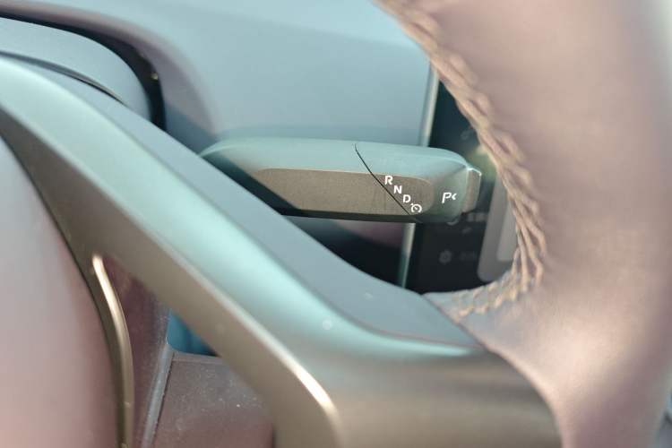 Used Avatr 06 2025 Max Extended-Range Edition Gear Lever