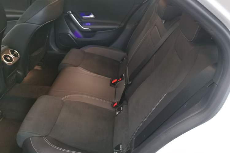 Used Mercedes-Benz A-Class 2022 Revised Version A 200 L Sport Sedan Fashionable Style
