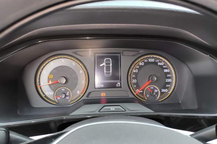 Used Volkswagen Lavida 2019 1.5L Automatic Vision Edition China VI Standard Instrument Cluster