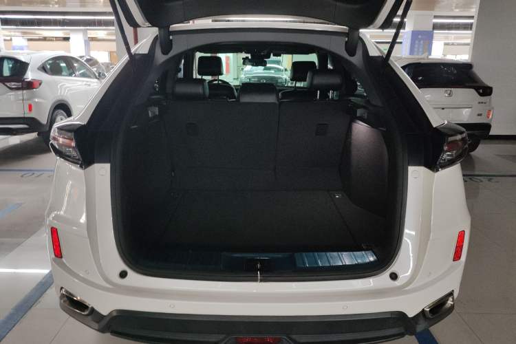 Used Honda UR-V 2020 240TURBO Front-Wheel Drive Elegant Edition Trunk