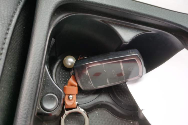 Used Volkswagen Magotan 2015 Facelift 1.8TSI Luxury Model Vehicle Key