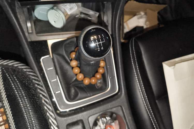 Used Volkswagen Golf 2019 1.6L Manual Fashion Edition China V Standard Gear Lever