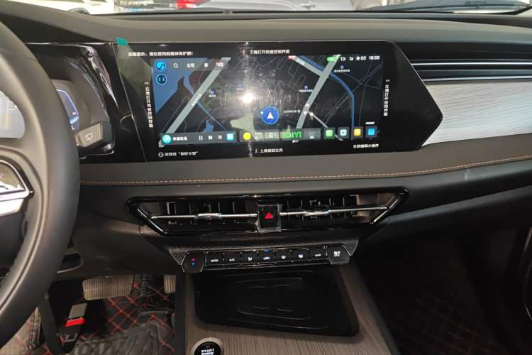 Used Changan X7 PLUS 2024 1.5T Automatic Luxury 7-Seater