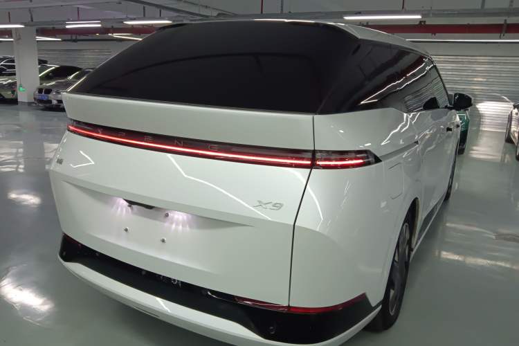 Used XPeng X9 2024 702 Ultra-Long Range Pro