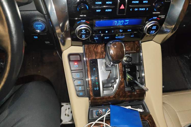 Used Toyota Alphard 2021 Dual-Engine 2.5L Luxury Edition