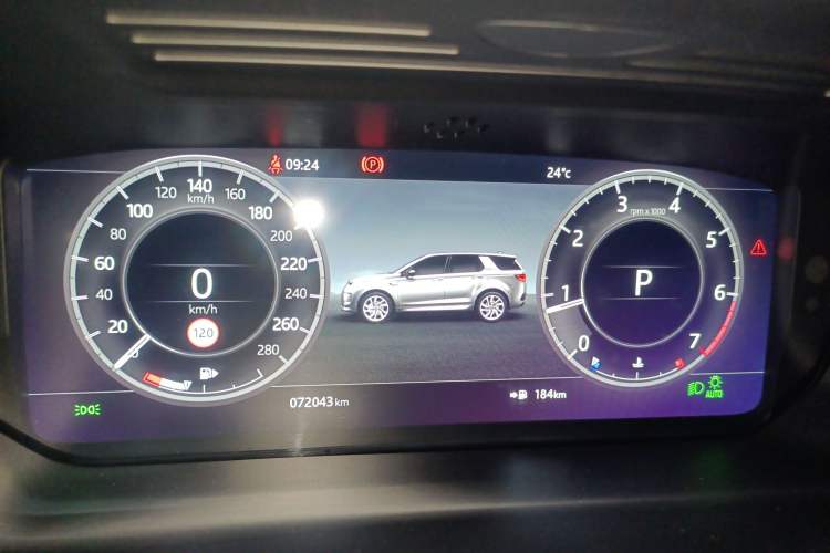 Used Land Rover Discovery Sport 2022 249 PS R-Dynamic S Performance Edition 5 Seats Instrument Cluster