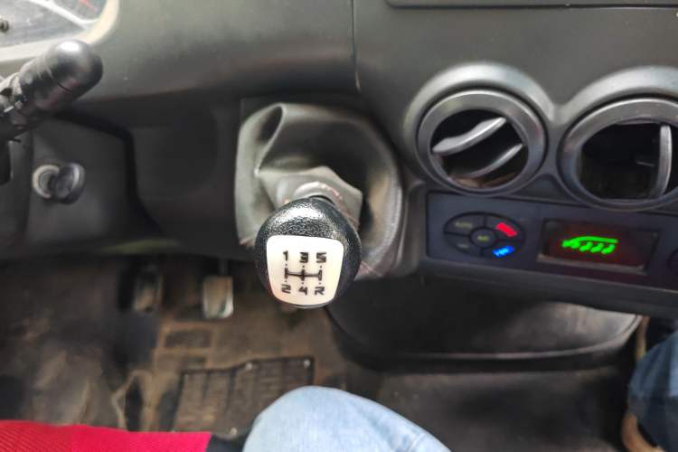 Used Iveco Power Daily  Gear Lever