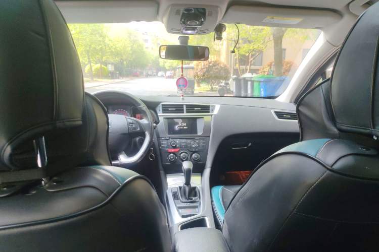 Used DS 6 2014 1.6T Elegant Version THP160 Headliner