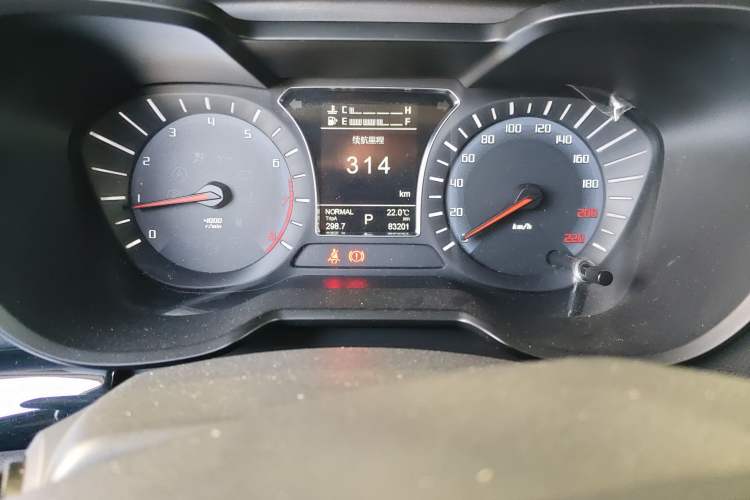 Used GAC Trumpchi GS4 2015 200T G-DCT Luxury Edition Odometer Close Up