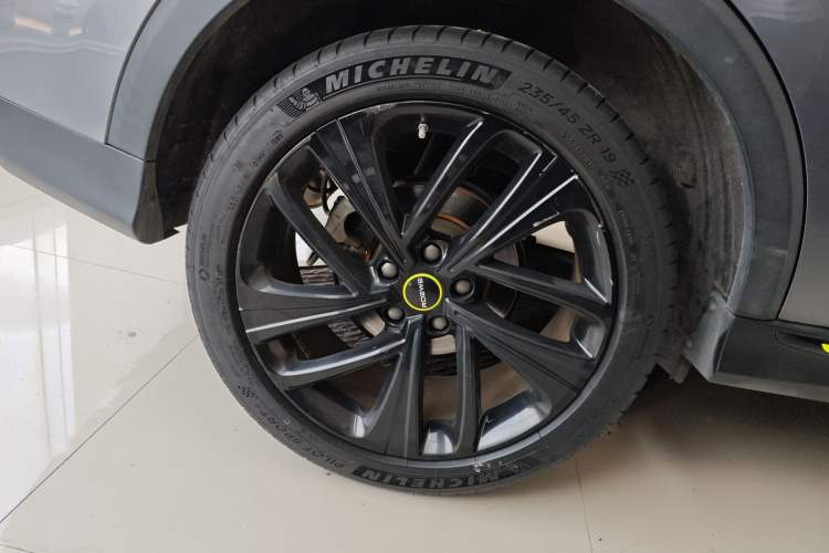 Used Roewe RX5 2021 PLUS 300TGI Automatic Ali National Trend Flagship Ronglin Edition Right Rear Wheel Hub