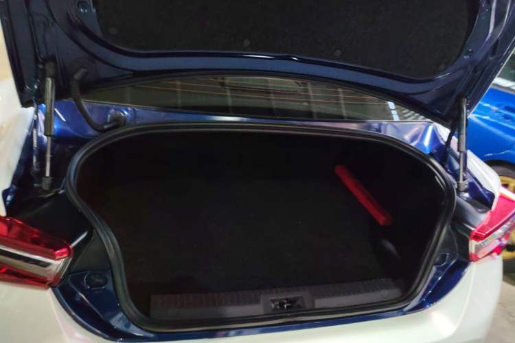 Used Toyota 86 2017 2.0L Manual Luxury Version