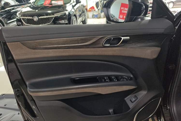 Used Ford Equator 2023 EcoBoost 225 Premier 7-Seater (2/2/3)
