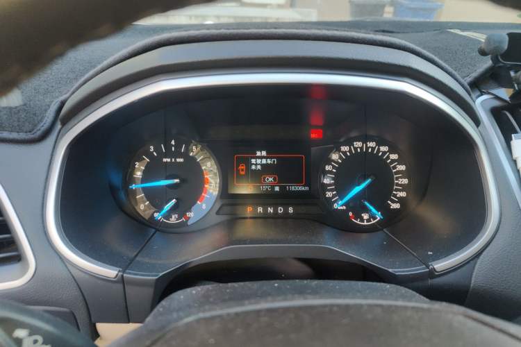 Used Ford Edge 2018 EcoBoost 245 Two-Wheel-Drive Titanium 5-Seater China V Standard
