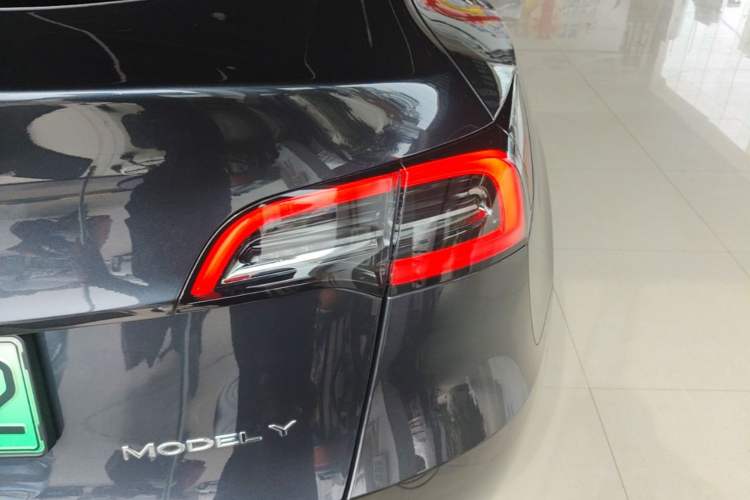 Used Tesla Model Y 2024 Rear-Wheel-Drive Version Right Rear Taillight