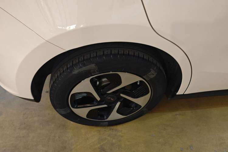 Used JAC Yiwei 3 2023 505km Air
