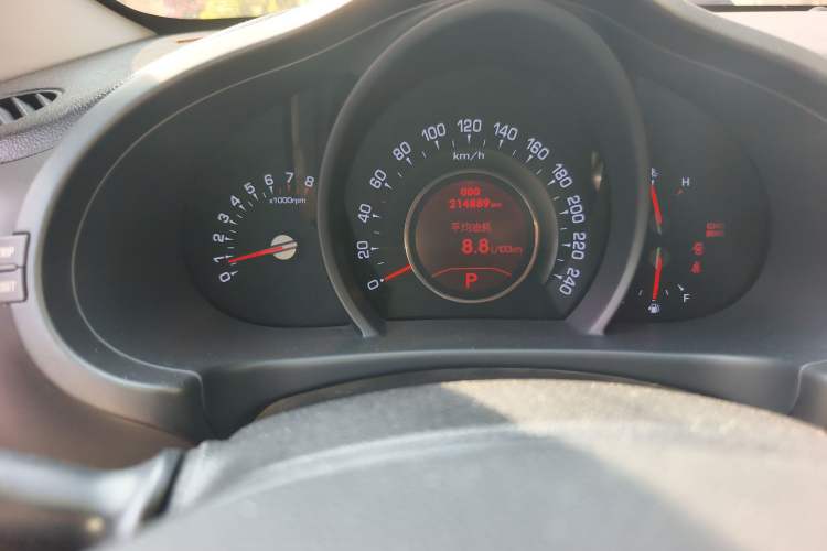 Used Kia Sportage R 2011 2.0L Automatic Two-Wheel Drive Premium Edition
