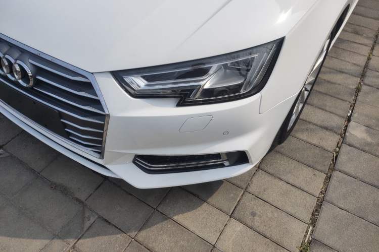 Used Audi A4L 2018 30th Anniversary Edition 40 TFSI Fashion Model