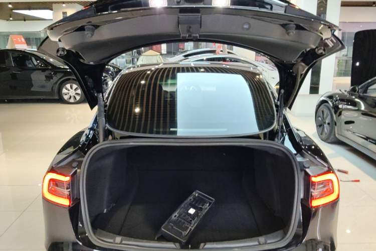 Used Tesla Model 3 2022 Rear-Wheel-Drive Version