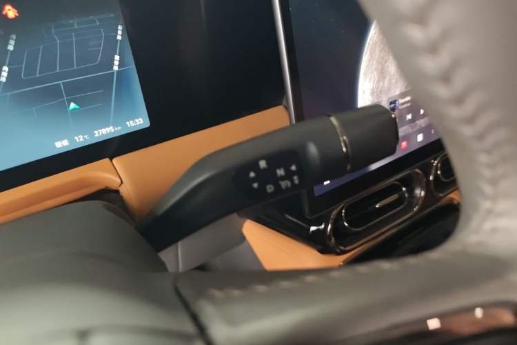 Used Leapmotor C01 2024 Range-Extended 316 Deluxe Edition Gear Lever