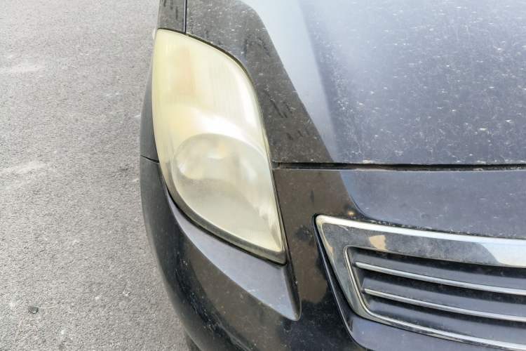 Used Toyota Yaris 2011 1.6E Automatic Charm Edition Right Front Headlight