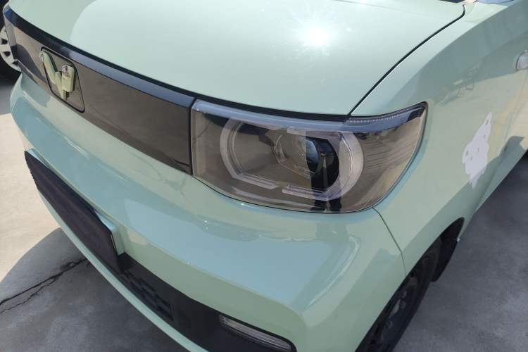 Used Wuling Hongguang MINIEV 2021 Macaron Premium Model – Lithium Iron Phosphate Left Front Headlight