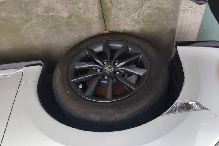 Used Honda Civic 2021 HATCHBACK 220TURBO CVT New Trendsetter Left Front Wheel Hub